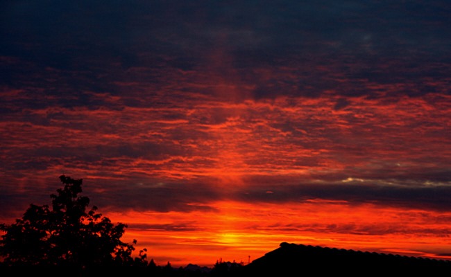 Sonnenuntergang mit Lichtsäule