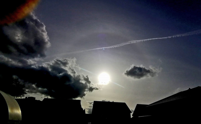 Ein weiteres Halo bei Sonnenuntergang